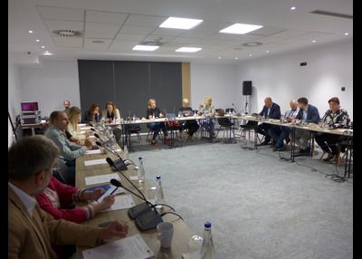 Seeking consensus about organization of external quality assurance in microbiology
